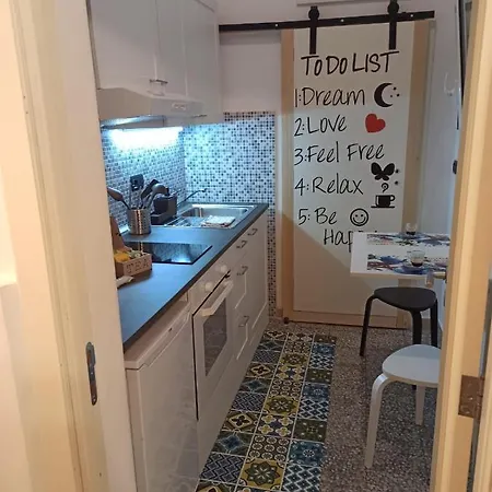 Con Cortile A 30 Mt. Dal Mare Μπάρι