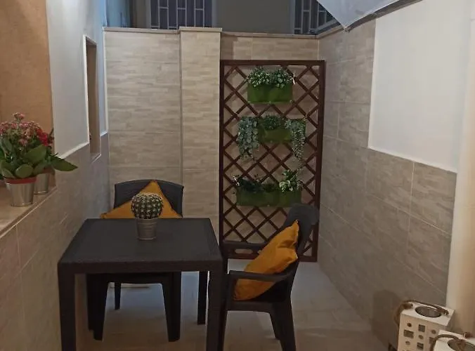 Con Cortile A 30 Mt. Dal Mare Apartament Bari