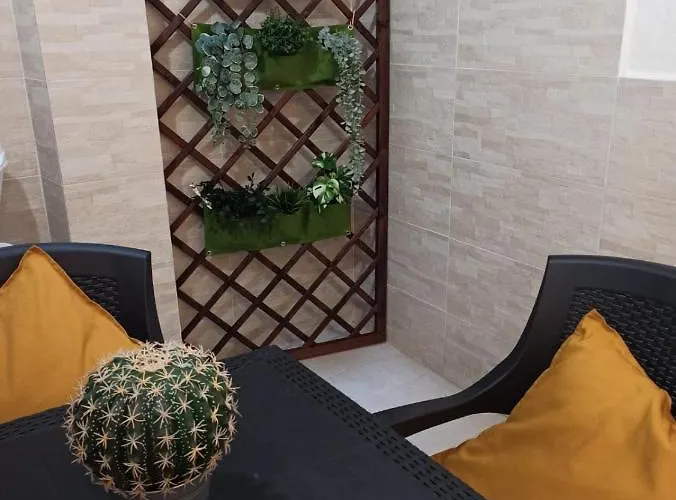 Con Cortile A 30 Mt. Dal Mare Apartament